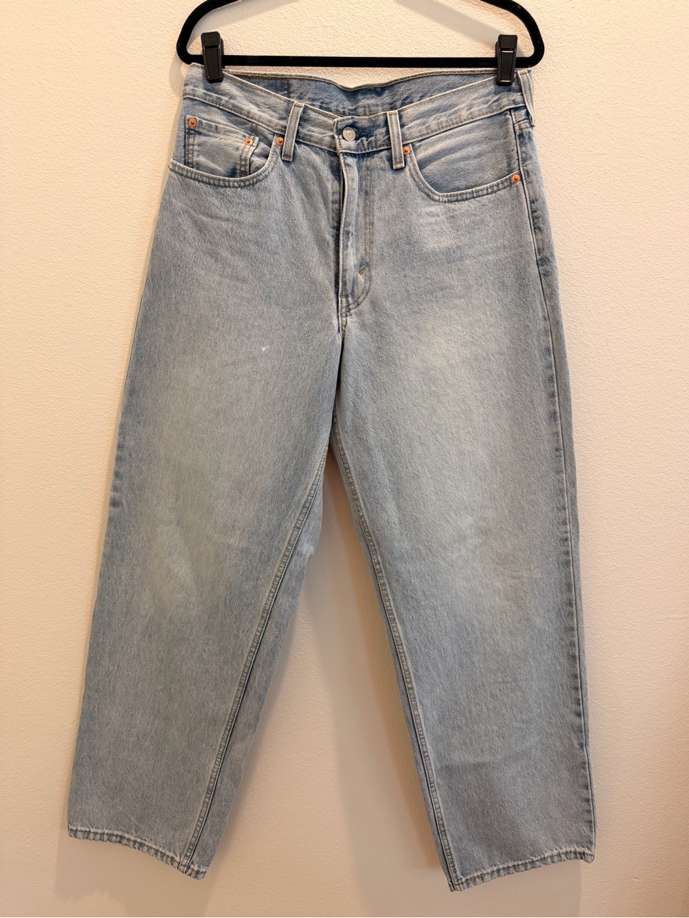 Men’s Levi's Light Wash Baggy Jeans